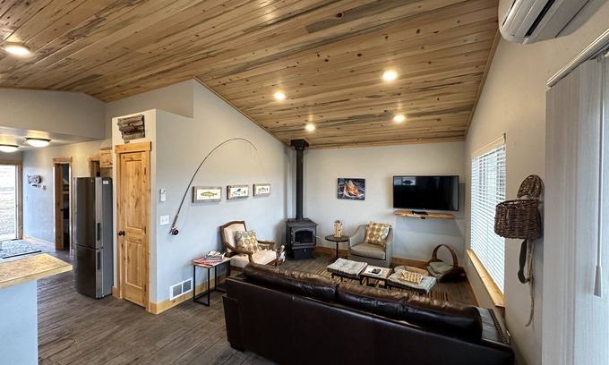 Dillon Cabin | Beaverhead Cabin Fly fishing Escape!