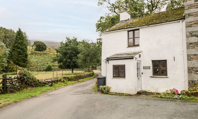 Broughton in Furness Cottage | BECKFOLD COTTAGE, pet friendly in Broughton-In-Furness