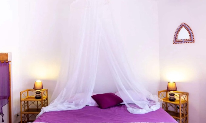 L'Epine Bed & Breakfast | Bed and Breakfast 'Ancolie' with Private Terrace, Shared Garden and Wi-Fi