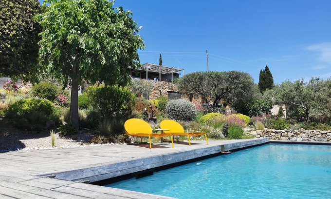 Cotignac Bed & Breakfast | BED AND BREAKFAST IN THE HEART OF GREEN PROVENCE BETWEEN SEA AND MOUNTAINS