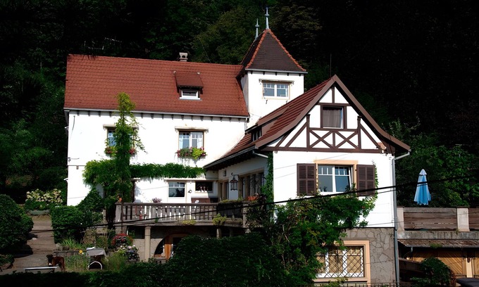 Barr Bed & Breakfast | Bed and Breakfast 'Roteluft - Pablo' with Private Terrace and Wi-Fi
