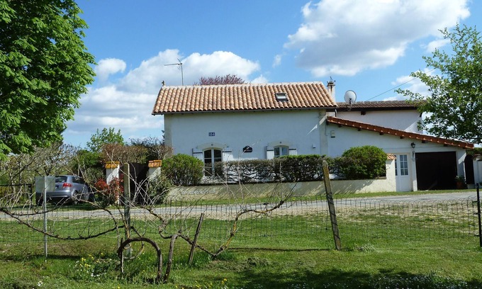 Mareuil en Perigord Bed & Breakfast | BED & BREAKFAST ( CHAMBRES D'HOTE) in quiet countryside location