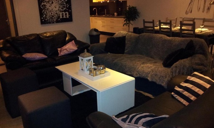 Den Oever House | Bed & Kitchen Den Oever
