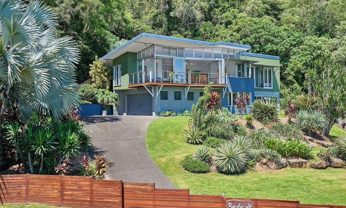 Palm Cove House | Bedrock - Relax & Recharge with spectacular views