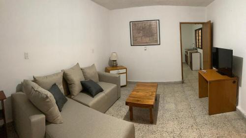 Downtown Mexico City House | Beds Friends Asis