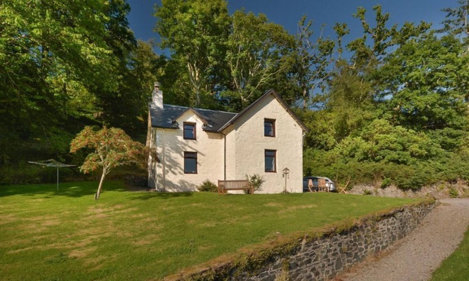 Slate Islands Cottage | Beechwood House - a detached cottage that sleeps up to 6 guests