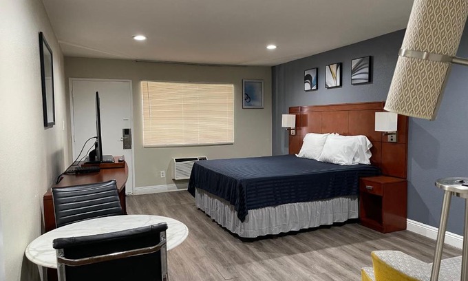 Tustin Hotel | Bel Air Motor Hotel