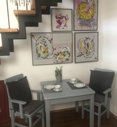 Haan Apartment | Bel Art Atelier mit großem Parkplatz