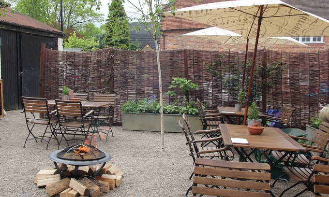 Kingsclere Hotel | Bel & The Dragon Kingsclere