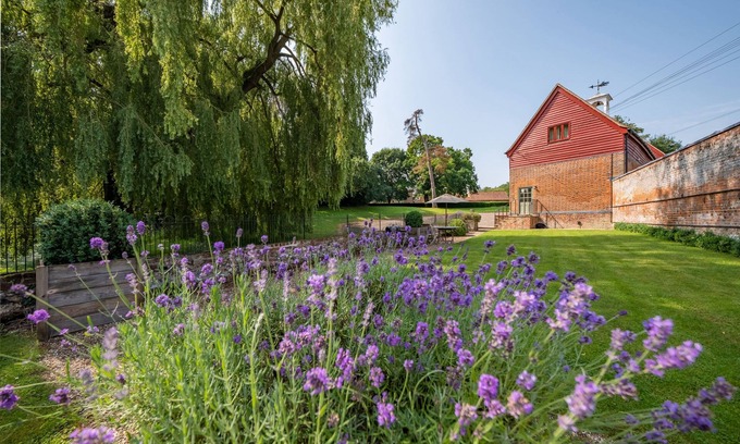 Sudbury Cottage | Belchamp Hall Hayloft, Belchamp Walter