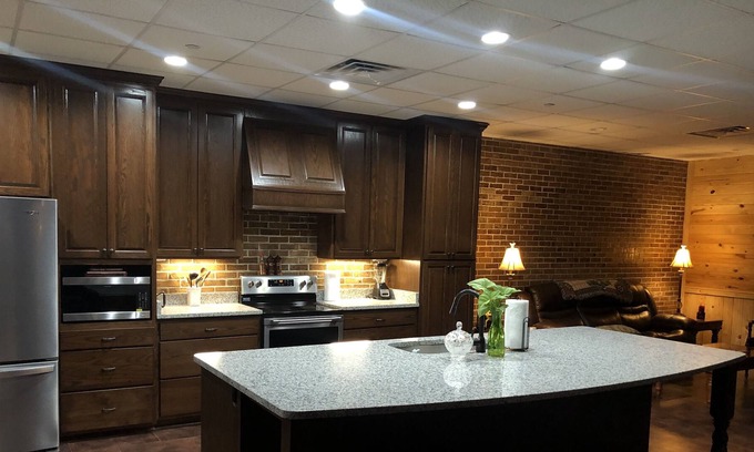 Troy House | BELL SOUTH EXECUTIVE SUITE DOWNTOWN TROY