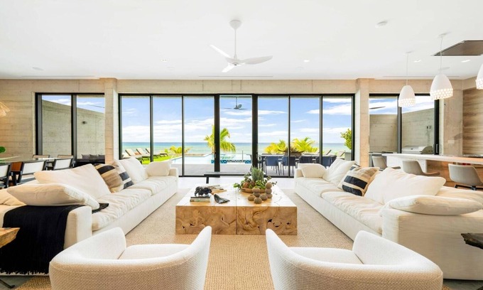 East End House | Bella Rocca 8br 8 Bedroom Home