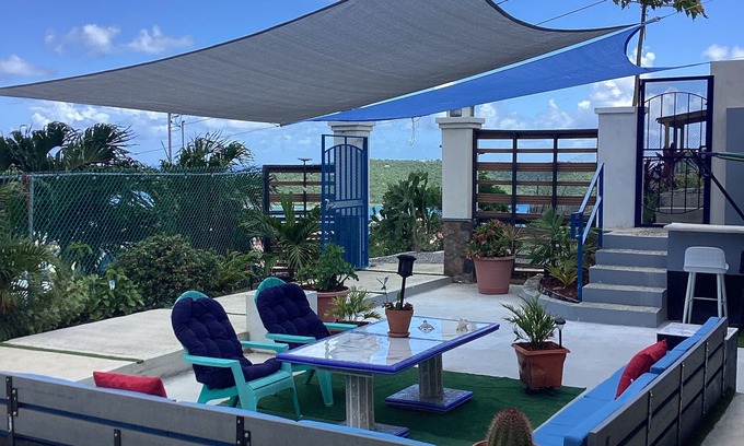 Estate Contant Apartment | BELLA TORTUGA - B Garden studio in charming St. Thomas with AC, Wi-Fi, Courtyard