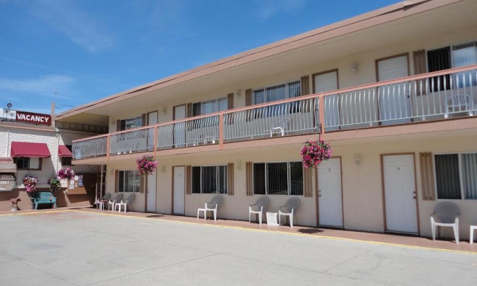 Okanagan-Similkameen Hotel | Bella Villa Resort Motel