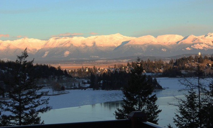 Somers House | “Bella Vista” Overlooking Beautiful Flathead Lake with Great Panoramic Views!