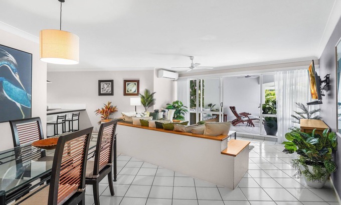 Palm Cove Apartment | Belle Escapes Suite 65 Alamanda Resort