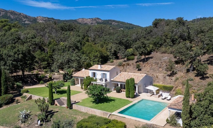 La Garde-Freinet Villa | Belle villa, piscine, tennis