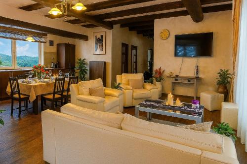 Covasna House | Bellevue Beam House