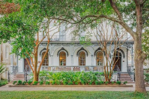 Historic Downtown Savannah Bed & Breakfast | Bellwether House