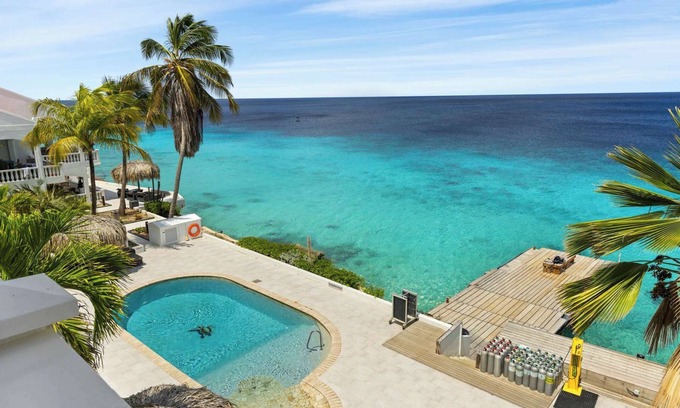 Belnem Apartment | Belmar Oceanfront Apartments 21 right on the ocean with diving facilities
