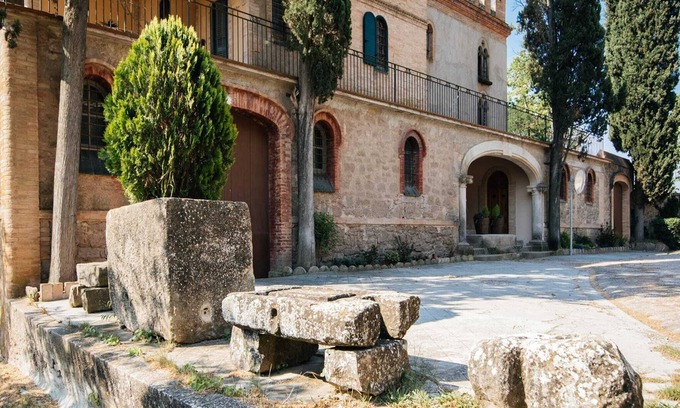 Castellnou de Bages Villa | Belvilla by OYO La vila Argençola
