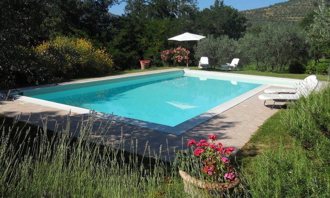 Poggiolo House | Belvilla by OYO Holiday Home with Garden and Pool