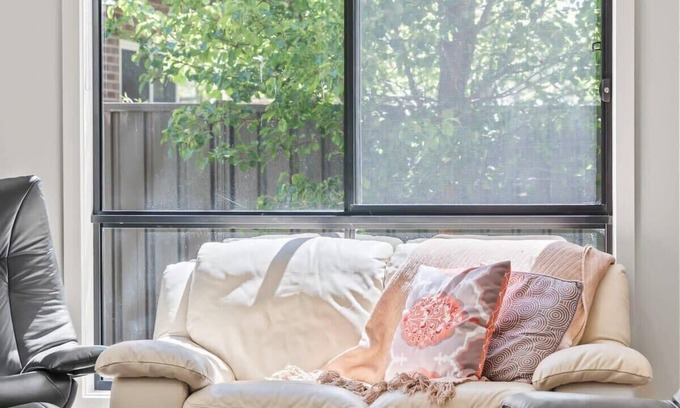 Strathdale Apartment | Bendigo Guest Suite Getaway: Free WiFi & Parking