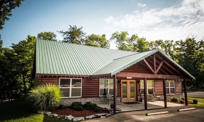 Maysville Resort | Bentonville Area Private,Luxury Retreat