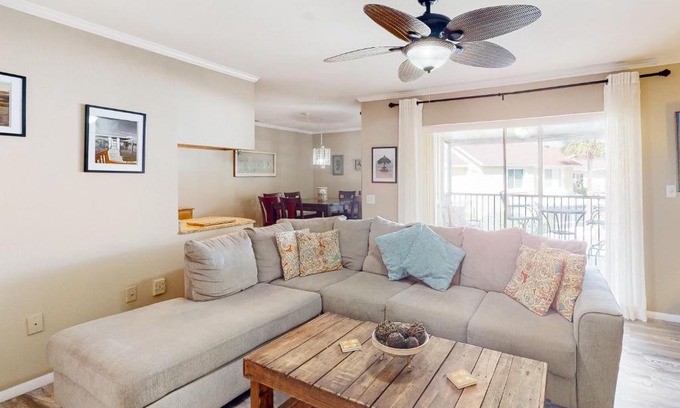 Bayview Apartment | Bermuda Bay Beach & Racquet Club, Unit E