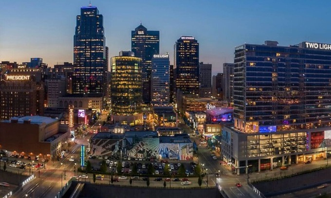 Financial District Apartment | ✪ Best Apartment in Downtown Kansas City ✪