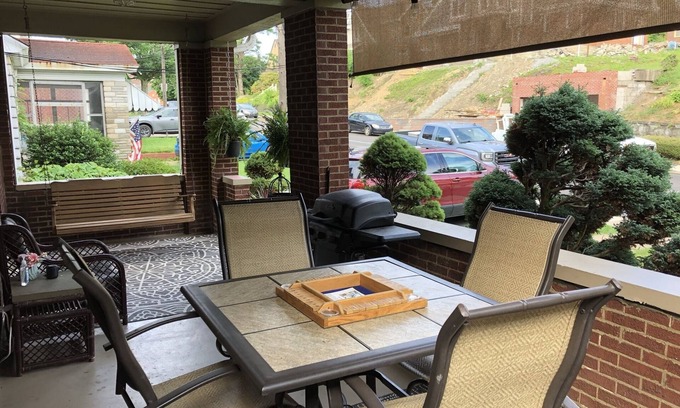 South Hills Apartment | Best Location & Neighborhood (2.5 to Downtown PGH)