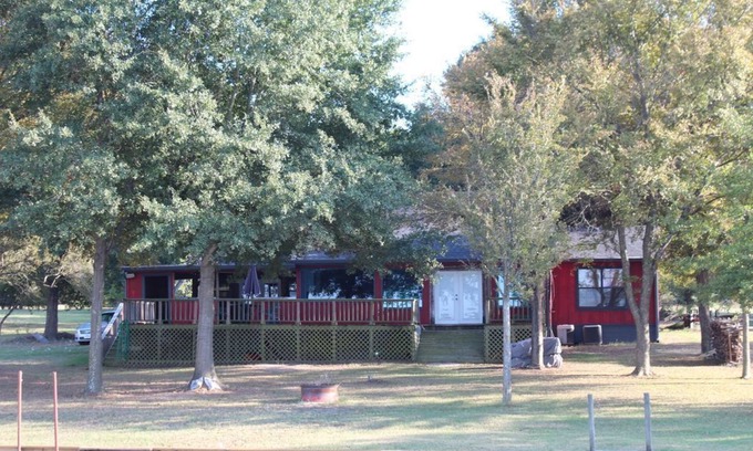 Cotton Gin Cabin | Best of Lake Limestone Waterfront; Kid-friendly Swimming/Fish/Kayaking