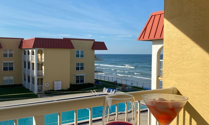 Point East Condo | Best Reviews on the Beach!