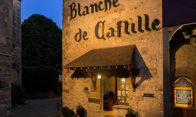 Dourdan Hotel | Best Western Blanche De Castille Dourdan