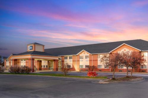 Peru Hotel | Best Western Circus City Inn