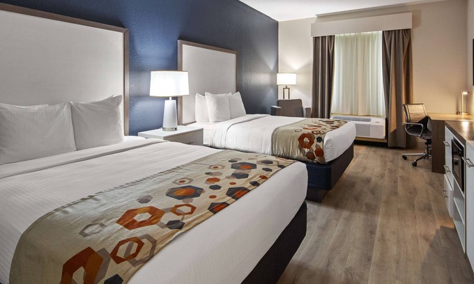 Walker's Island Hotel | Best Western Heritage Inn & Suites