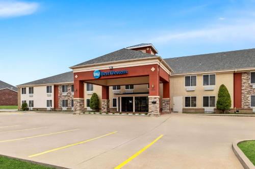 Broken Arrow Hotel | Best Western Kenosha Inn