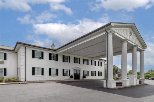 Frankfort Hotel | Best Western Parkside Inn