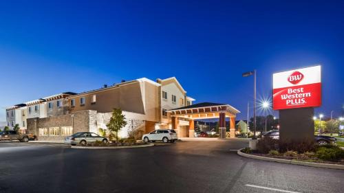 Poland Hotel | Best Western Plus Boardman Inn & Suites