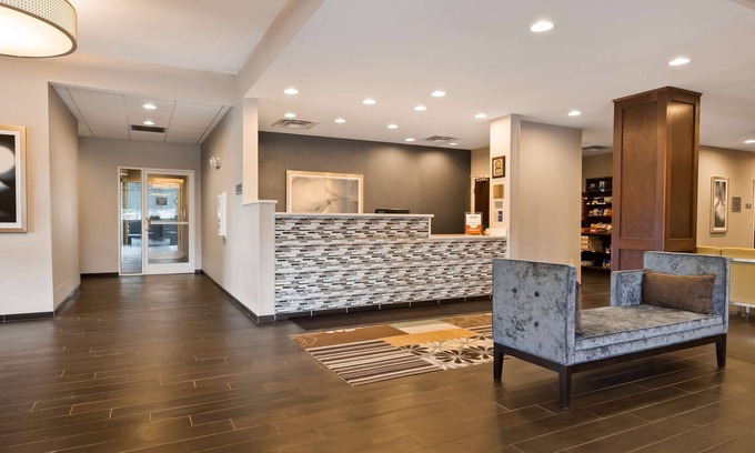 Poland Hotel | Best Western Plus Boardman Inn & Suites