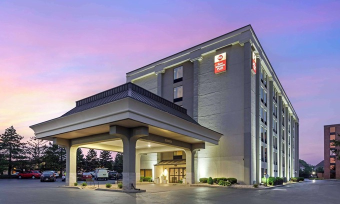 Countryside Hotel | Best Western Plus Chicagoland - Countryside