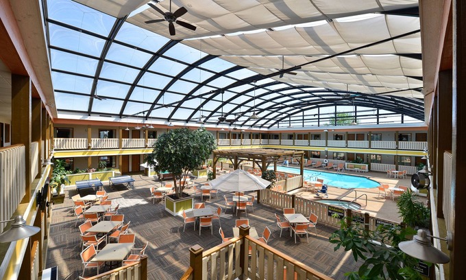 Dubuque Hotel | Best Western Plus Dubuque Hotel & Conference Center
