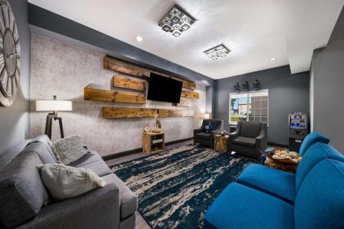 Lake Dallas Hotel | Best Western Plus Lake Dallas Inn & Suites