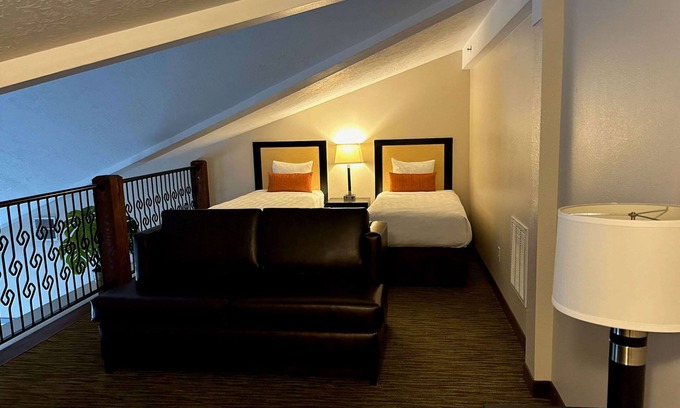Ballard Hotel | Best Western Plus Landmark Hotel