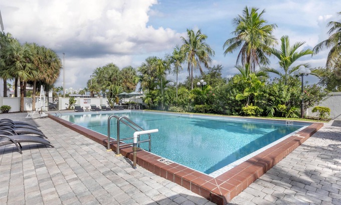 North Miami Hotel | Best Western Plus North Miami/Bal Harbour
