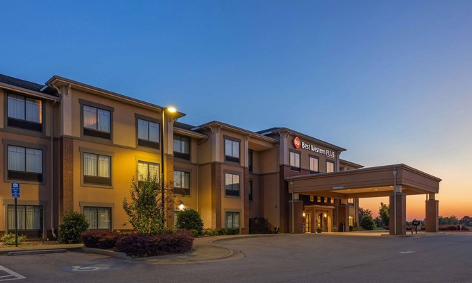 Florence Hotel | Best Western Plus Tuscumbia Muscle Shoals Hotel and Suites