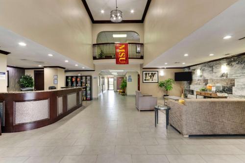 Wichita Falls Hotel | Best Western PLUS University Inn & Suites