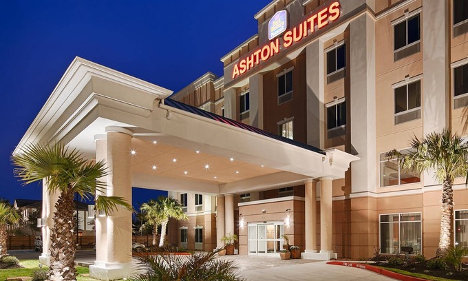 Willowbrook Hotel | Best Western Premier Ashton Suites - Willowbrook