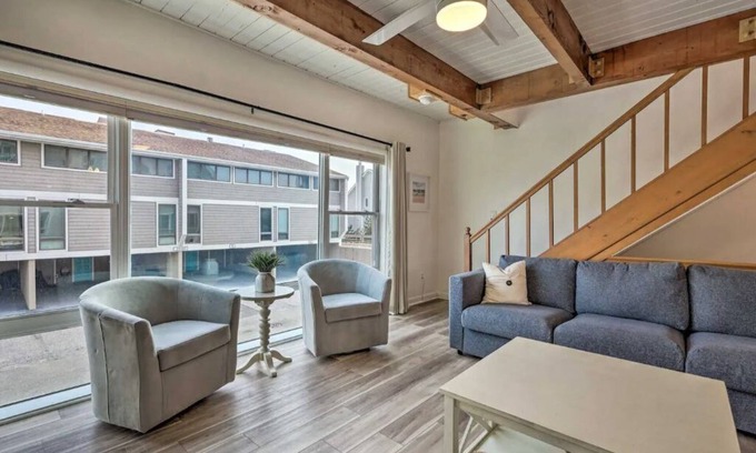 Sussex County House | Bethany Townhome-50ft to Shore!