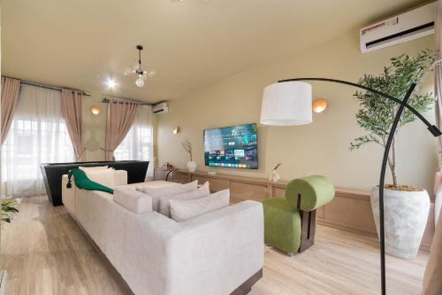 Ofin Apartment | Bethel